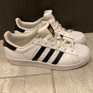 Adidas Superstar Sneakers